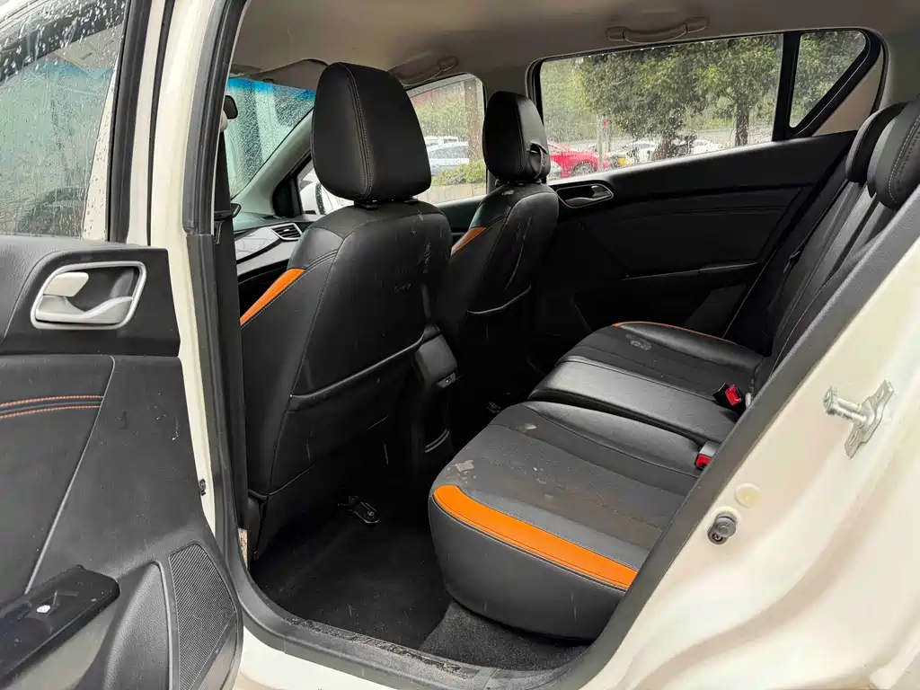 Baojun 310 1.5 L Auto Fashion