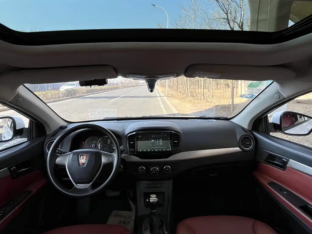 Roewe 350 1.5 L Auto Luxury Sunroof