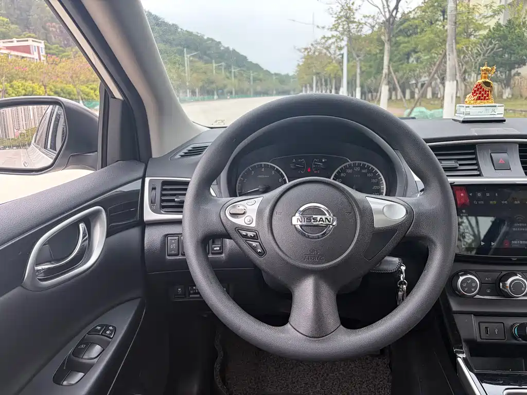 Sylphy Facelift Classic 1.6 XL CVT Luxury