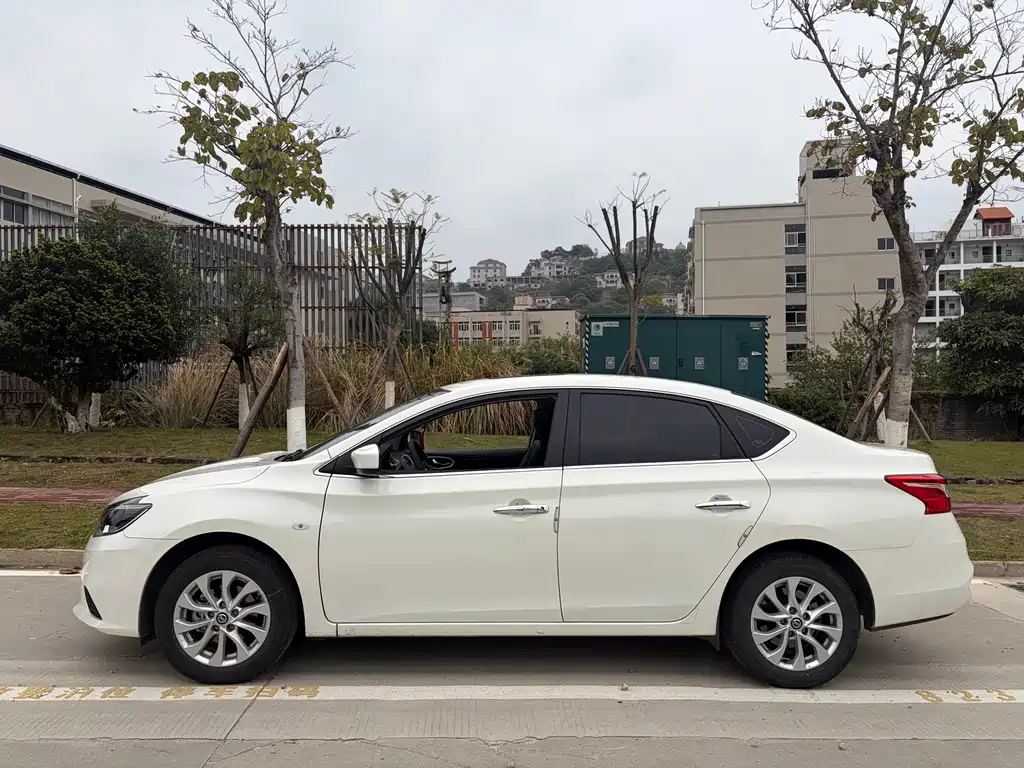 Sylphy Facelift Classic 1.6 XL CVT Luxury