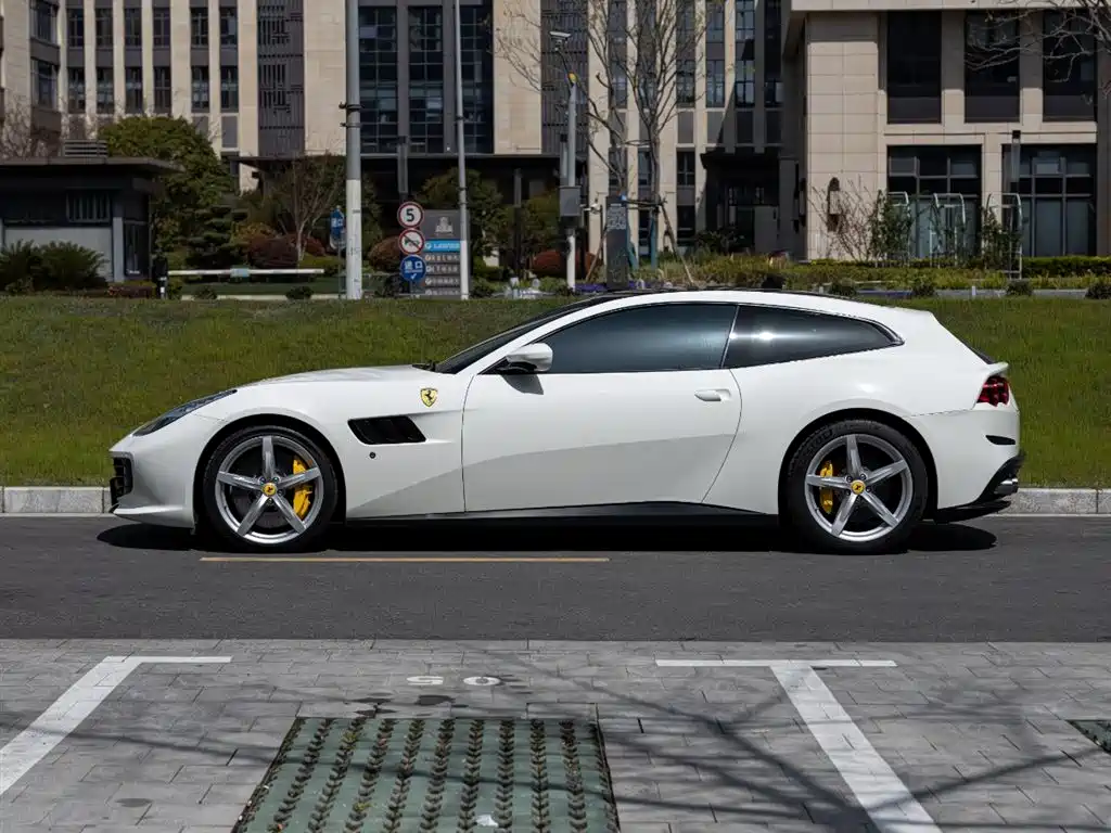 GTC4 Lusso 3.9 T V8