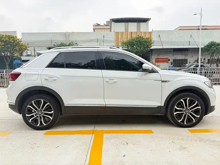 Volkswagen T-ROC 280 TSI DSG 2 WD Comfort Connected
