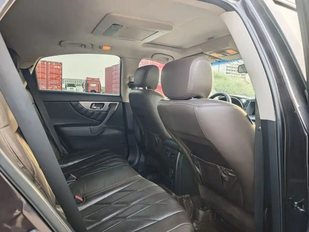 Infiniti FX FX35 Transcend