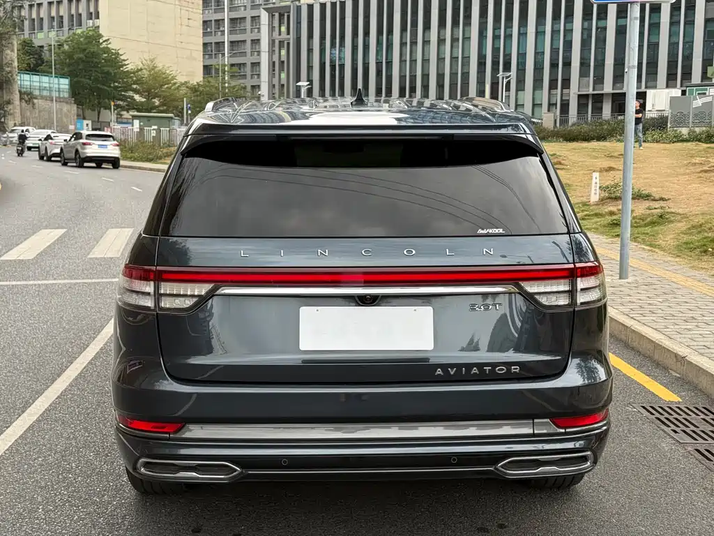 Aviator 飞行家 2022款 3.0 T V6 四驱百周年限量版