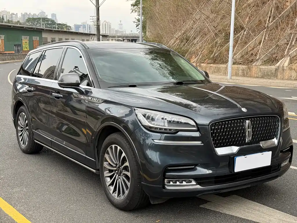 Aviator 飞行家 2022款 3.0 T V6 四驱百周年限量版