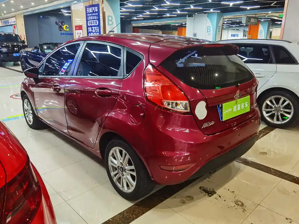 Fiesta Hatchback 1.5 L Auto Fashion