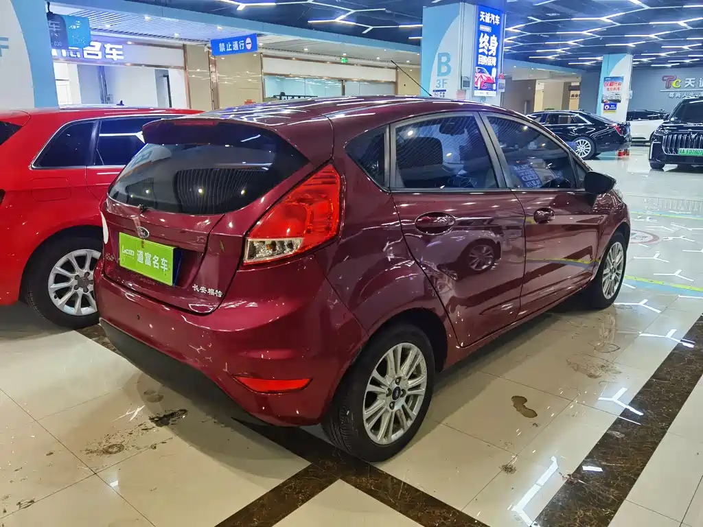 Fiesta Hatchback 1.5 L Auto Fashion
