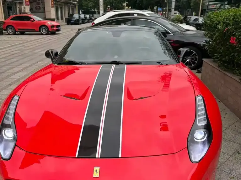 Ferrari California T 3.9 T Standard