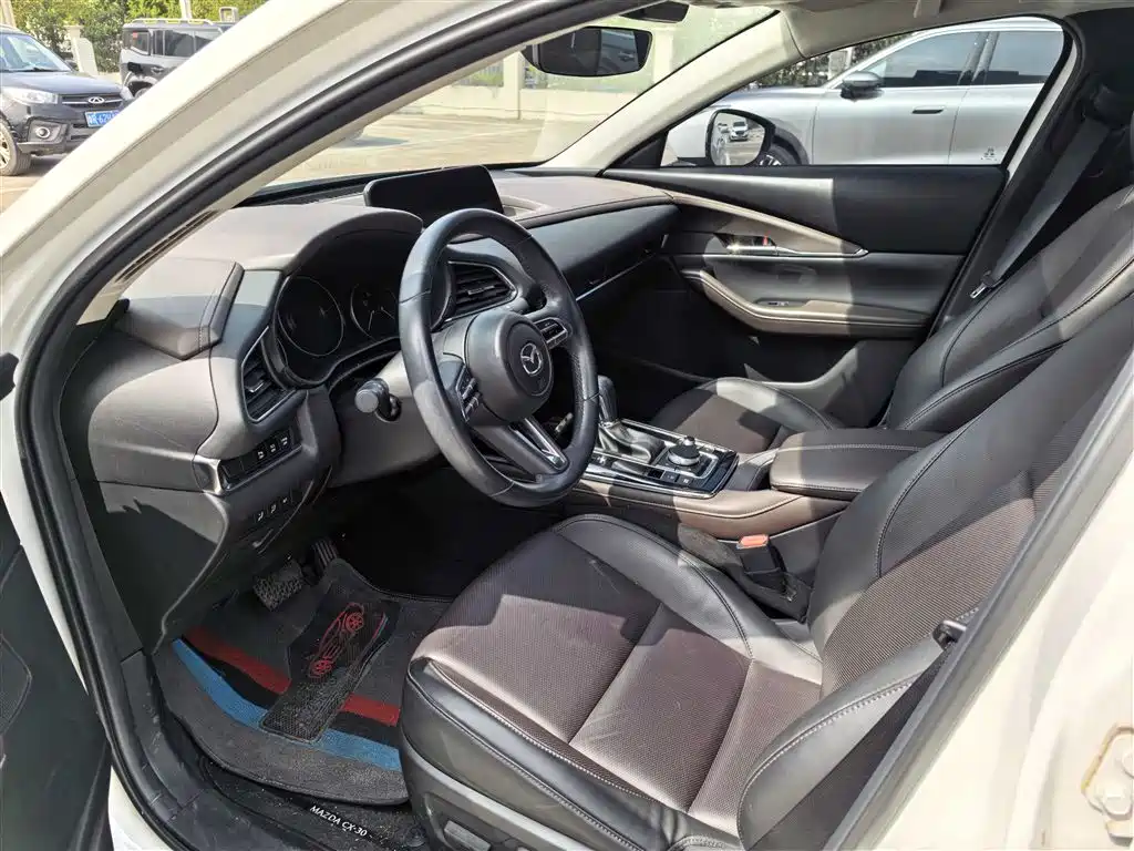 Mazda CX-30 2.0 L Auto Jiayue