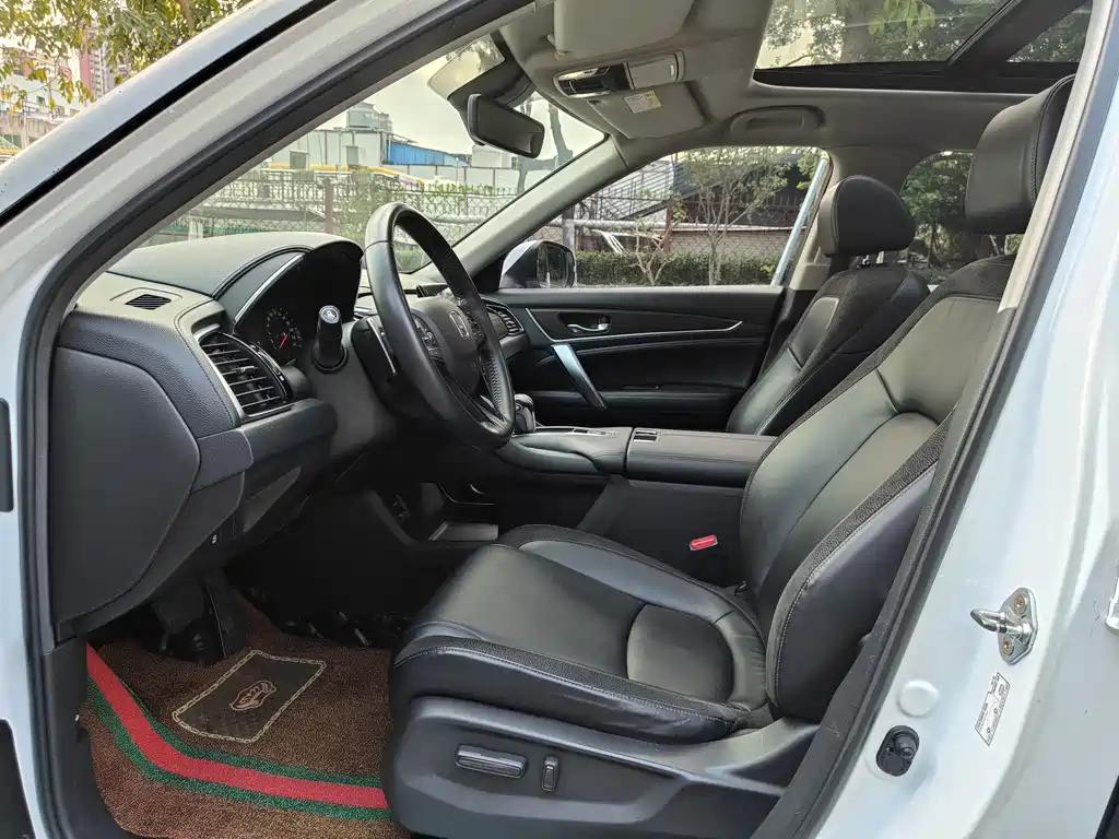 Avancier 240 TURBO 2 WD Premium