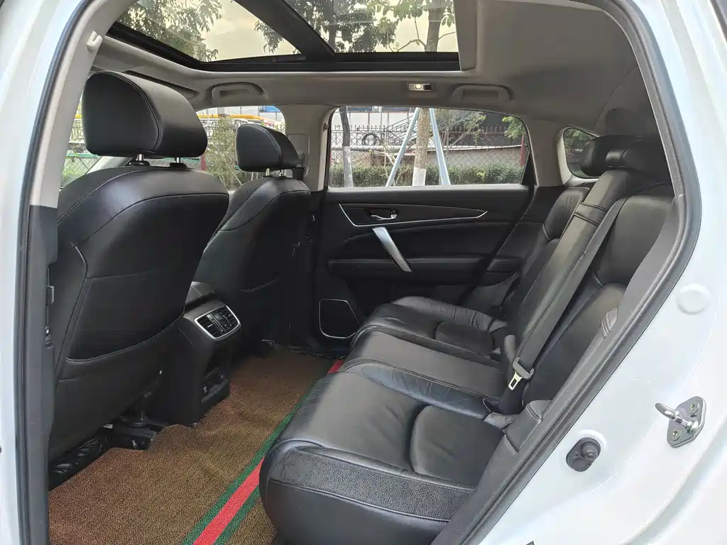 Avancier 240 TURBO 2 WD Premium