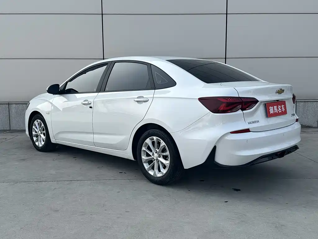 Monza 1.5 L DCT Joy