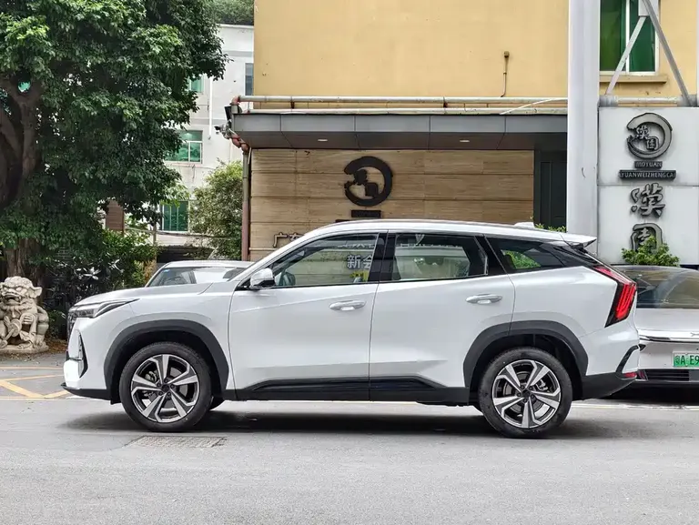 Geely Boyue L 4 th Gen 1.5 TD DCT Mountains Rivers