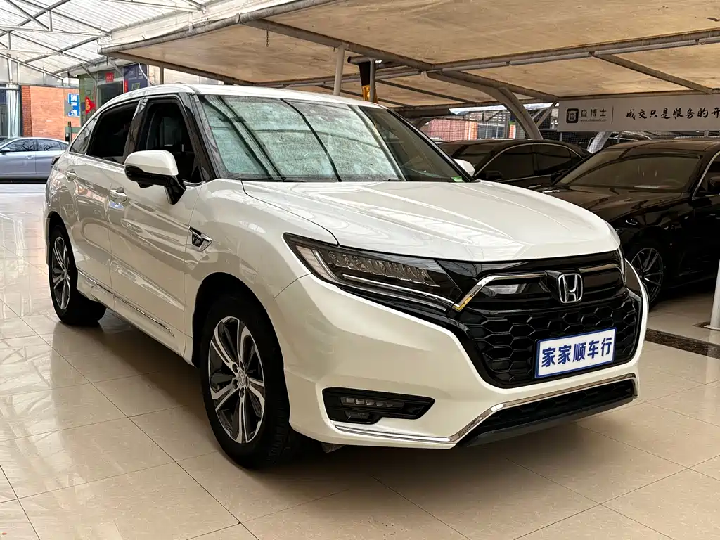 Honda UR-V 240 TURBO 2 WD Elegant