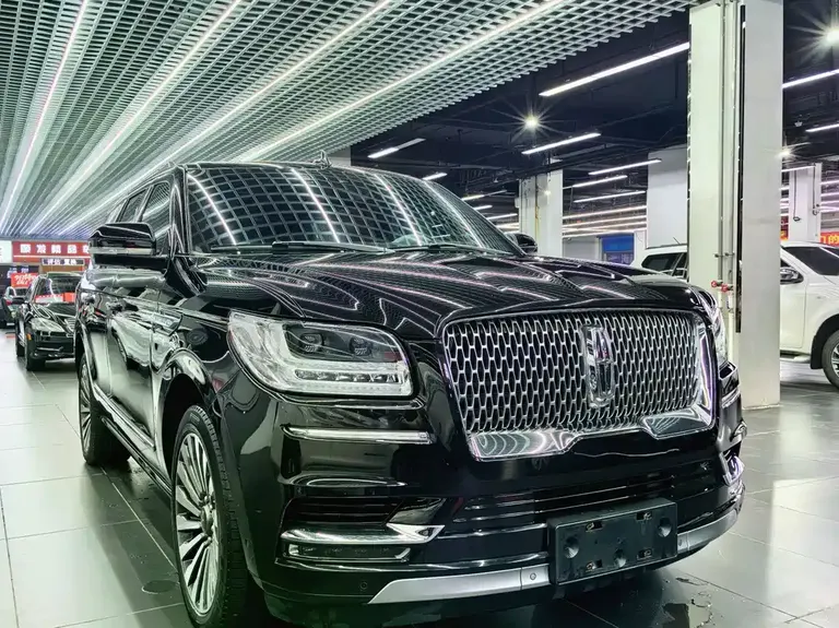 Lincoln Navigator 3.5 T Honor Shine