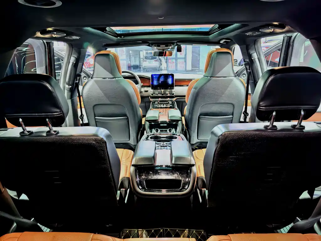 Navigator 3.5 T Honor Shine