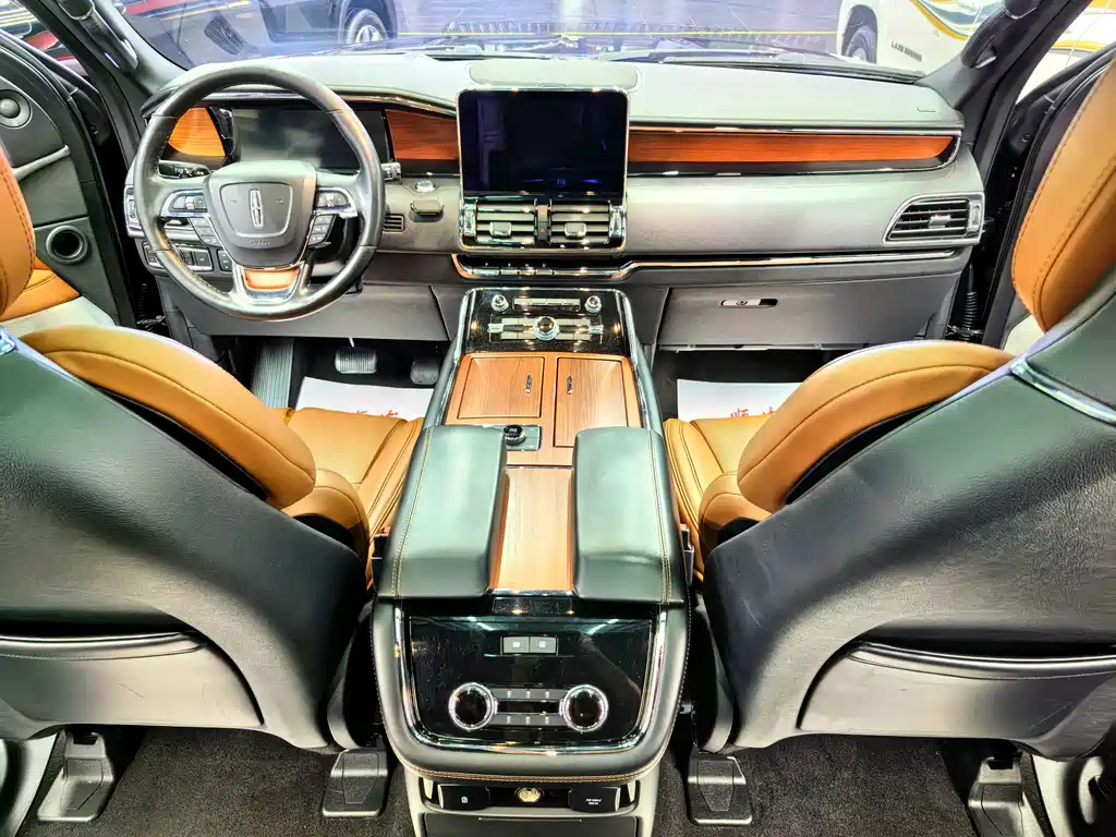 Navigator 3.5 T Honor Shine