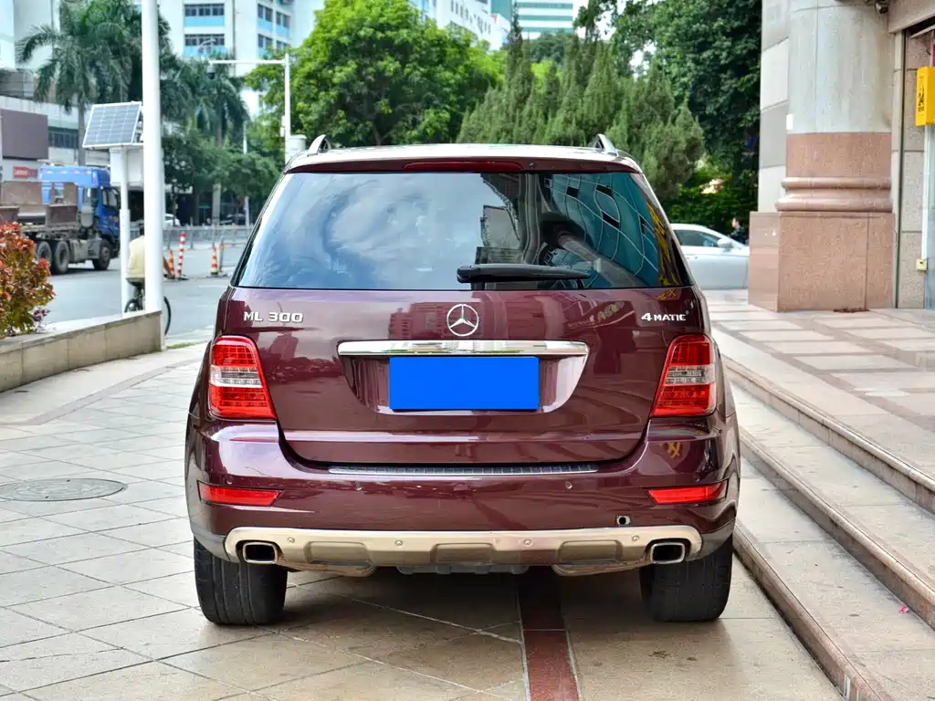 Mercedes-Benz M-Class ML 300 4 MATIC