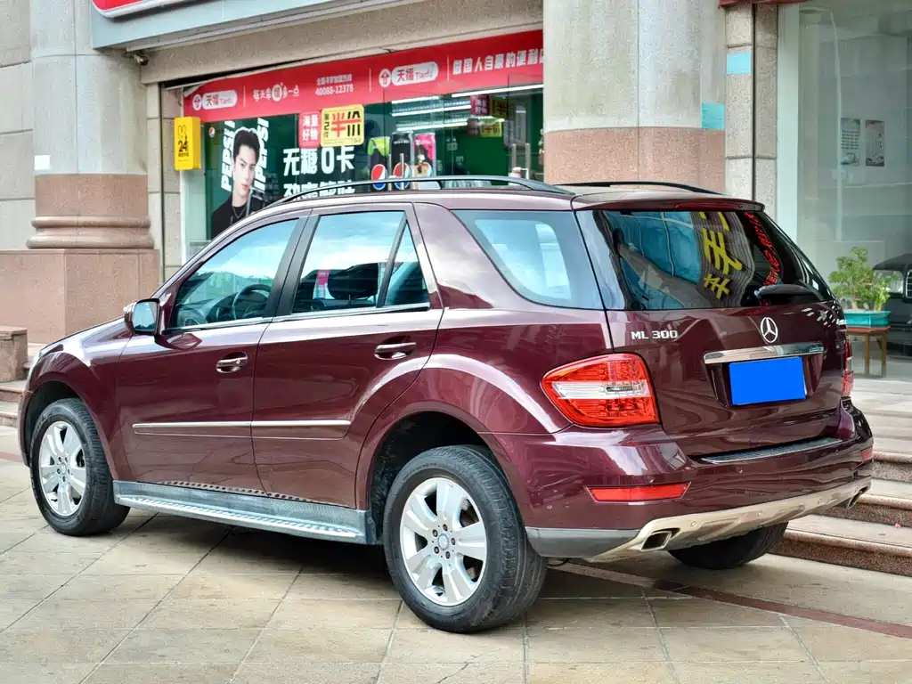 Mercedes-Benz M-Class ML 300 4 MATIC