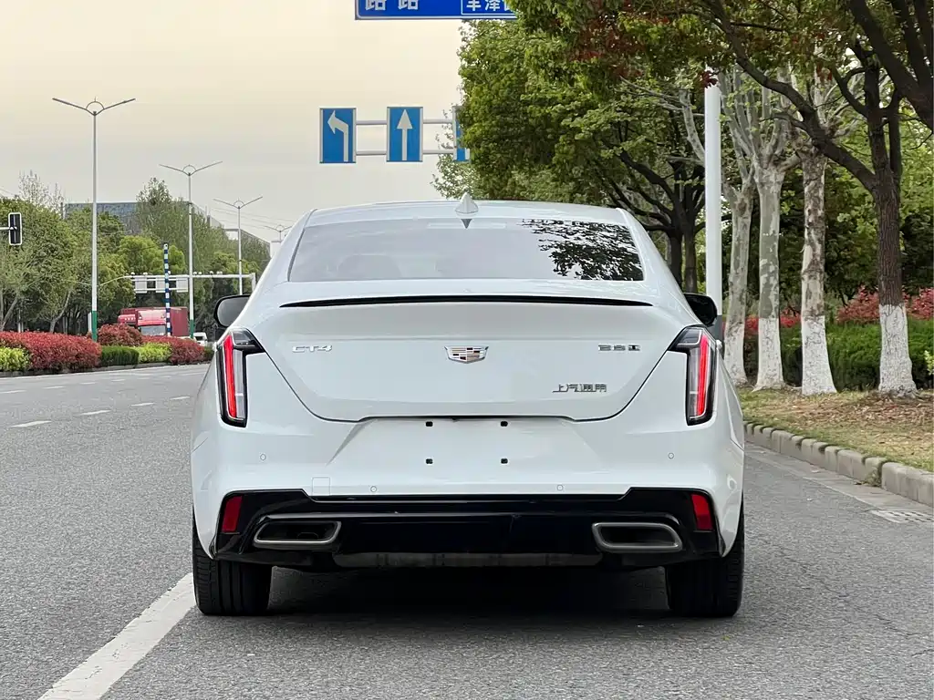 Cadillac CT4 28 T Style