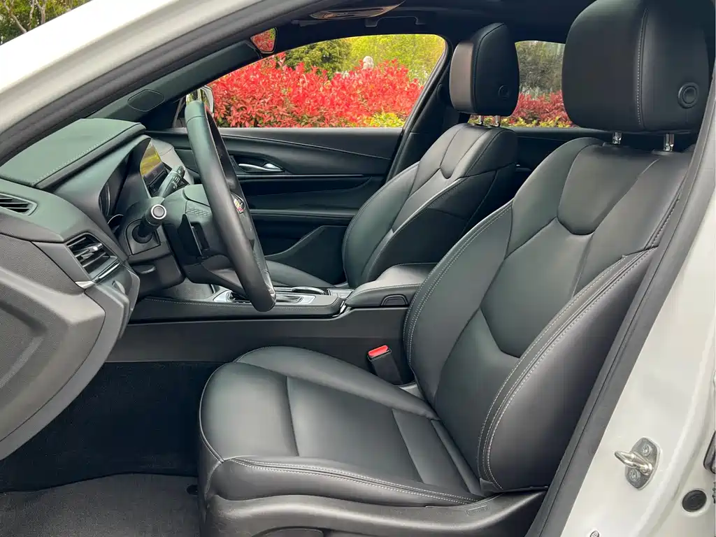 Cadillac CT4 28 T Style