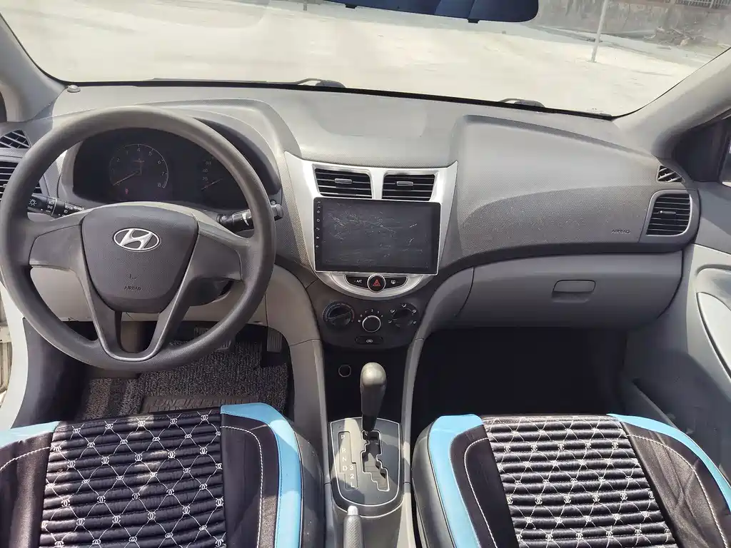 Accent 1.4 L Auto Intelligent GLS