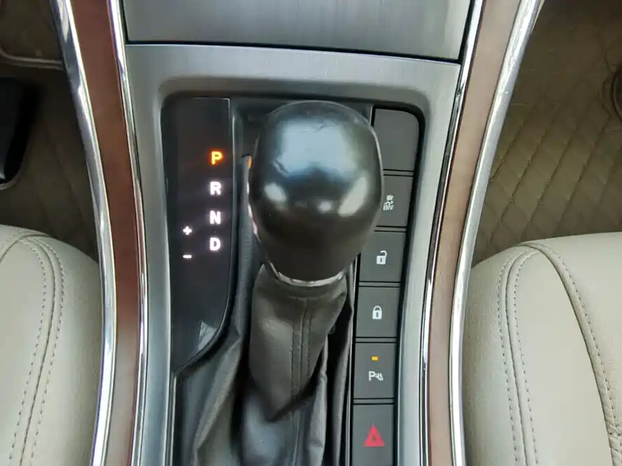 Roewe 950 2.0 L Elegant