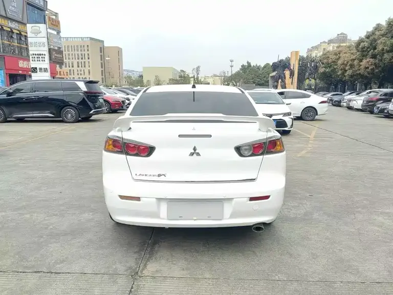 Mitsubishi Lancer EX Zhishang 1.8 L CVT Luxury