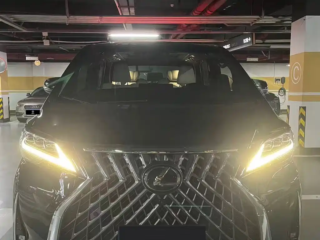 Lexus LM 300 h 7-seat Elegant