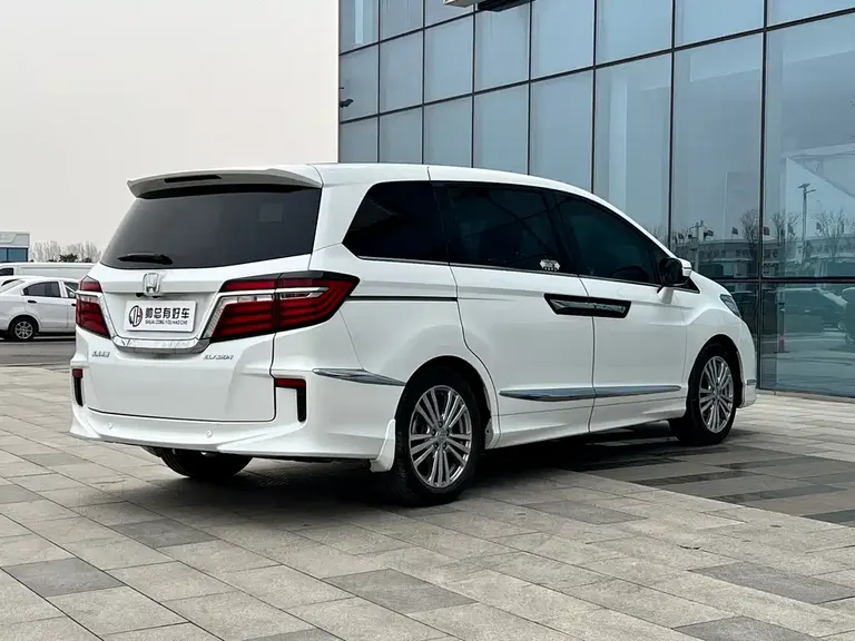 Honda Elysion 2.4 L Luxury