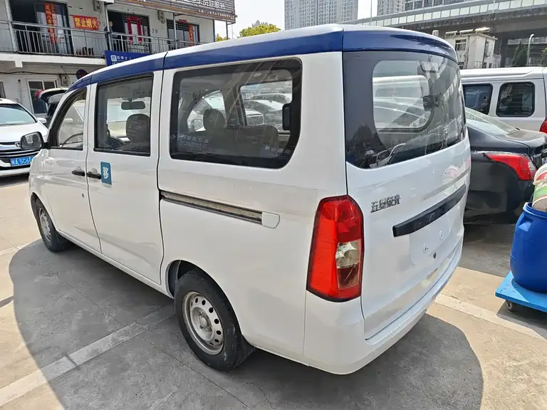 Wuling Rongguang V 1.5 L Utility CN-VI LAR