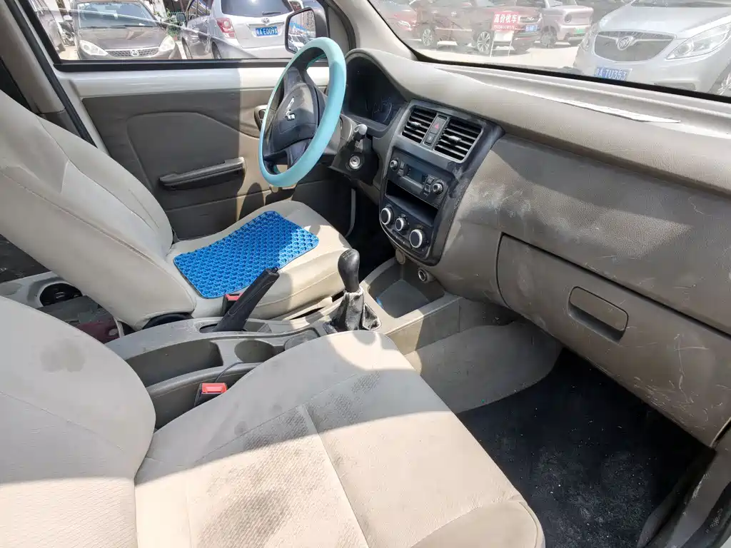 Wuling Rongguang V 1.5 L Utility CN-VI LAR