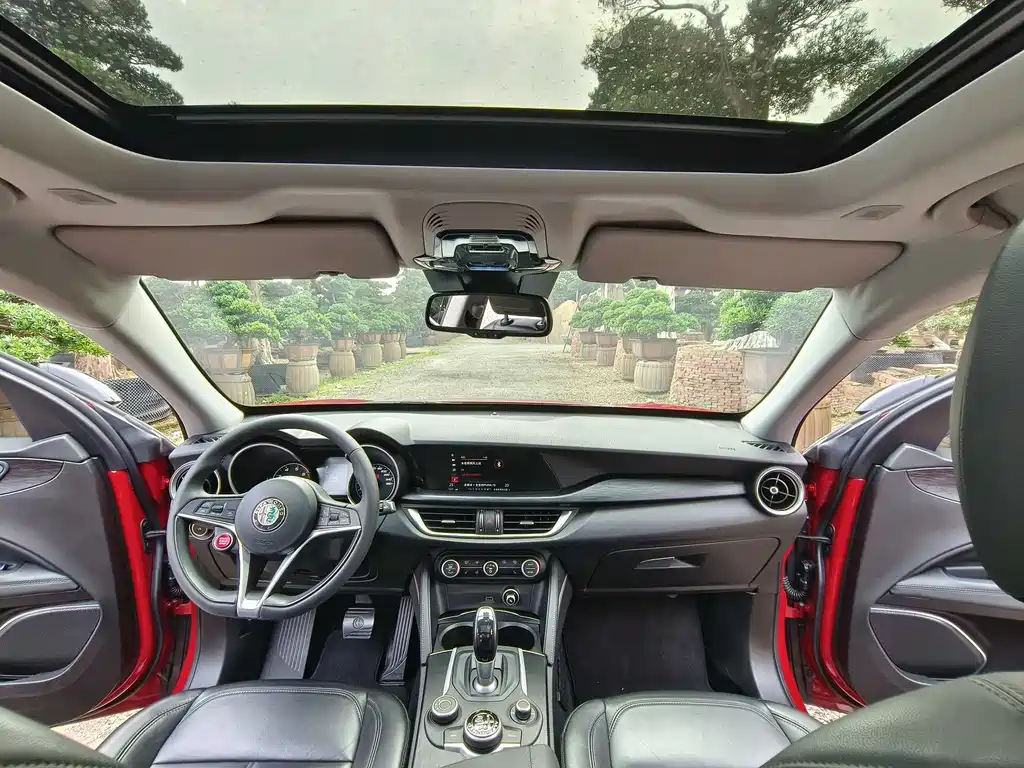 Stelvio 2.0 T 200 HP Elite
