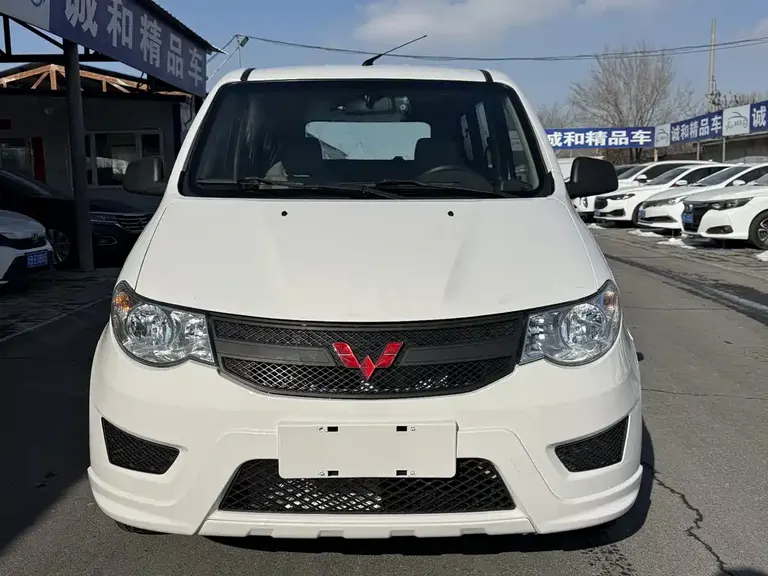 Wuling Hongguang 1.2 L S Basic CN-VI LSI