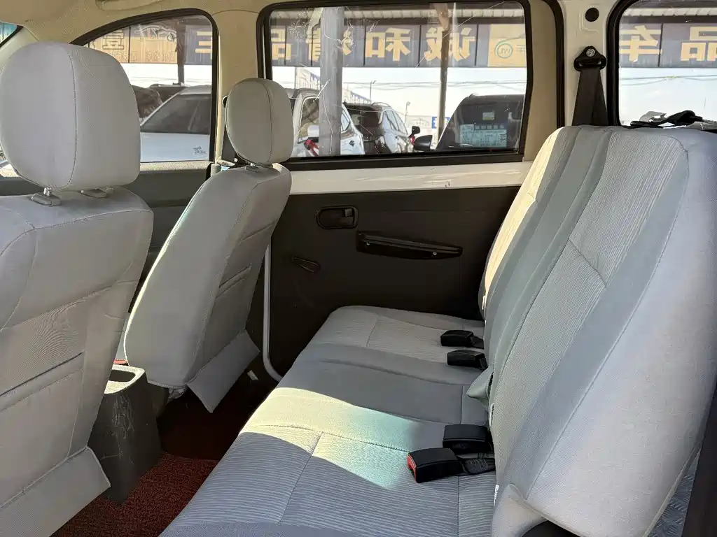 Wuling Hongguang 1.2 L S Basic CN-VI LSI