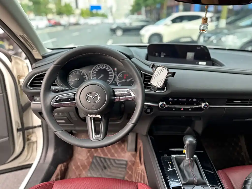 Mazda CX-30 2.0 L Auto Shine Joy Type Obsidian