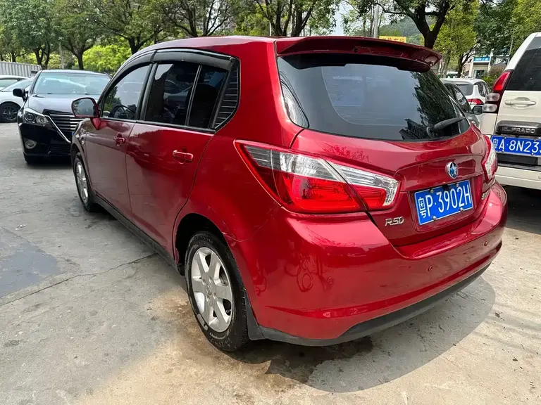 Venucia R50 1.6 L Auto Luxury