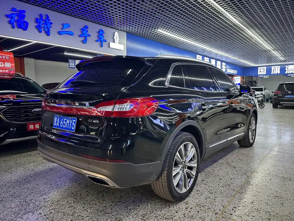 Lincoln MKX 2.7 T 4 WD Honor Shine