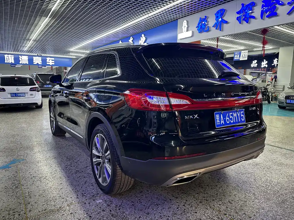 Lincoln MKX 2.7 T 4 WD Honor Shine