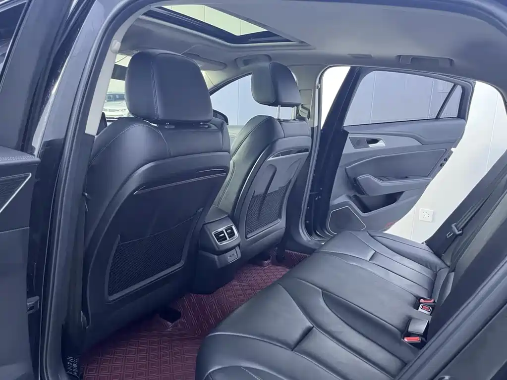 Hongqi H5 1.5 T DCT Flagship Charm