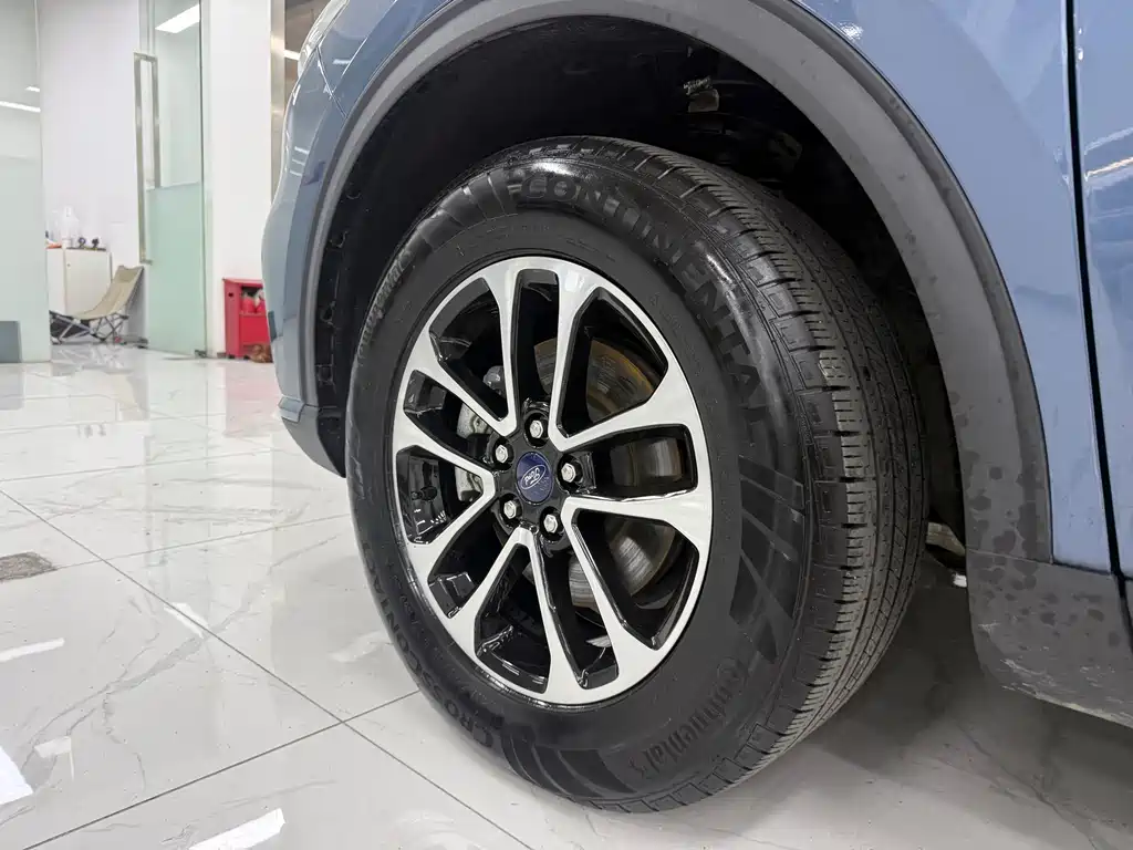 Escape EcoBoost 245 2 WD Leisure Enjoyment