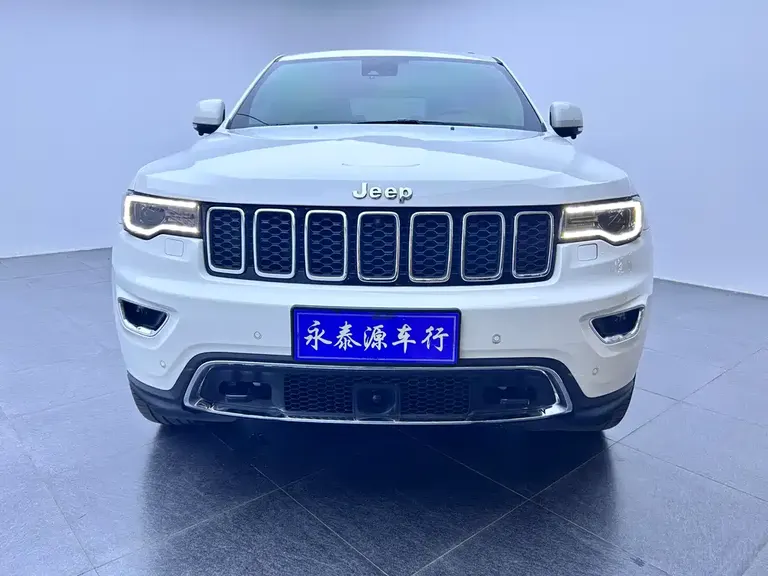 Jeep Grand Cherokee (Import) 3.0 L 80 Anniversary