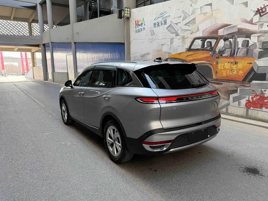 Besturn T90 1.5 T DCT Auto Luxury
