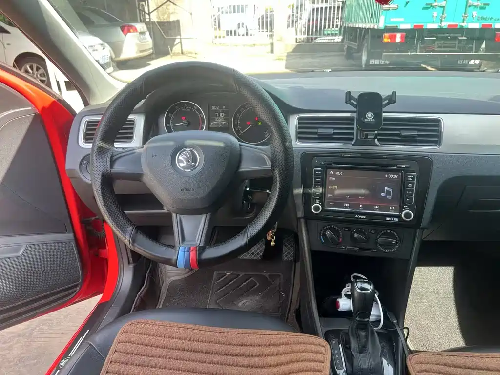Rapid Spaceback 昕动 2014款 1.6 L 自动悦享版