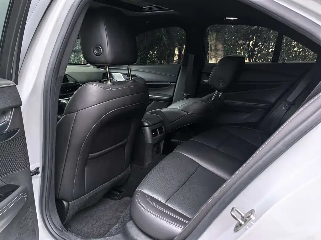 Cadillac CT4 28 T Luxury