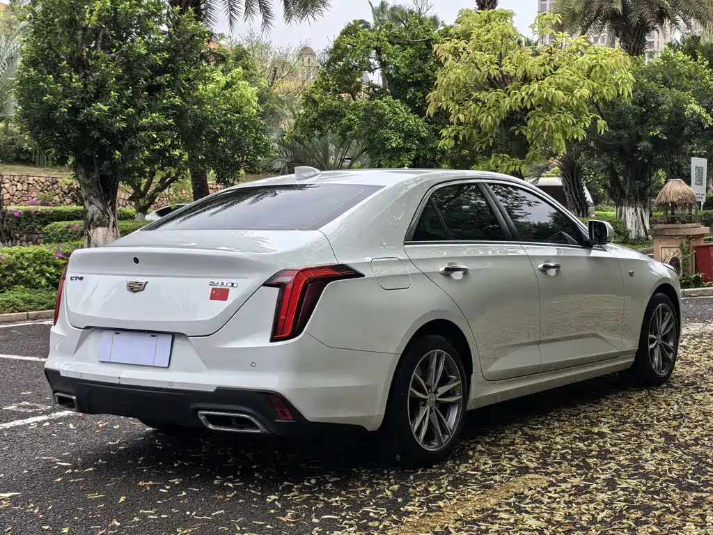 Cadillac CT4 28 T Luxury
