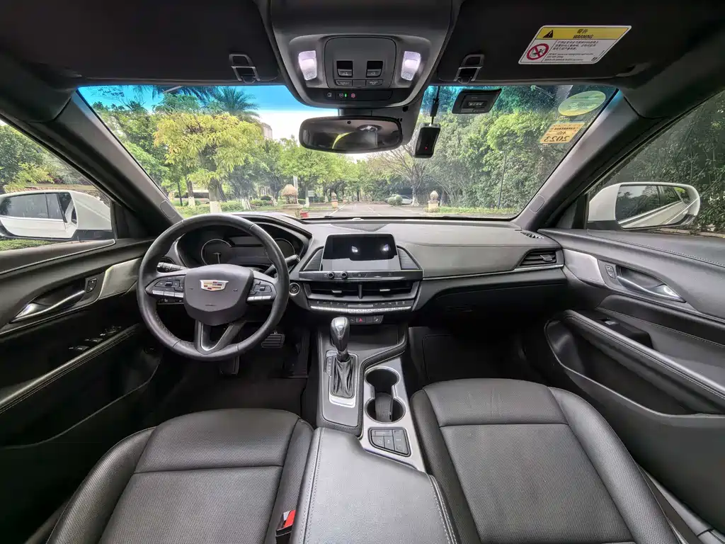 Cadillac CT4 28 T Luxury