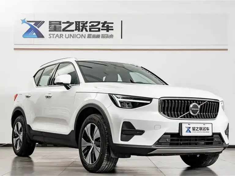 Volvo XC40 沃尔沃XC40 2025款 B3 智远豪华版