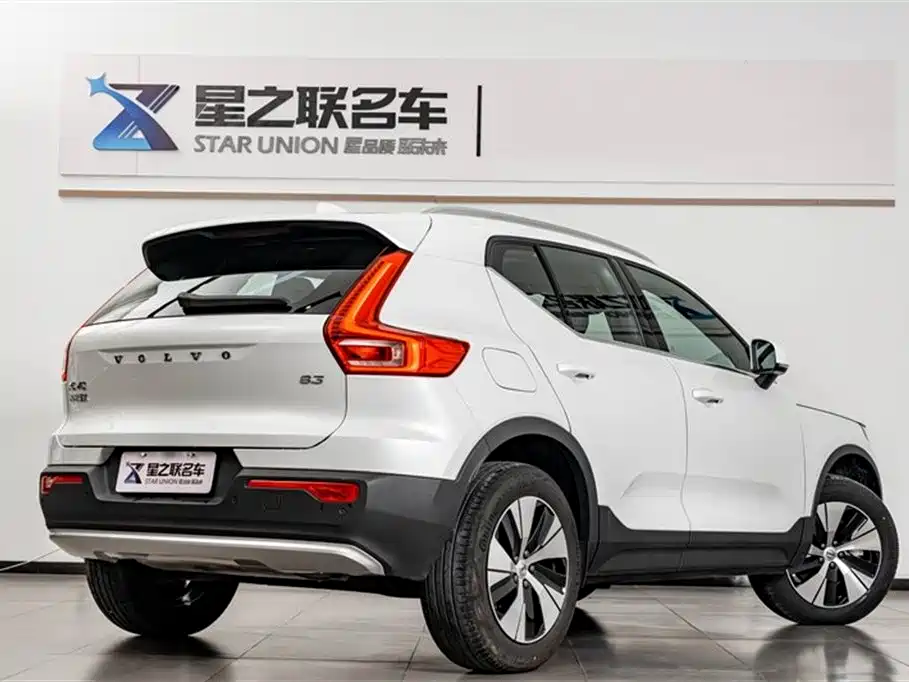 Volvo XC40 沃尔沃XC40 2025款 B3 智远豪华版