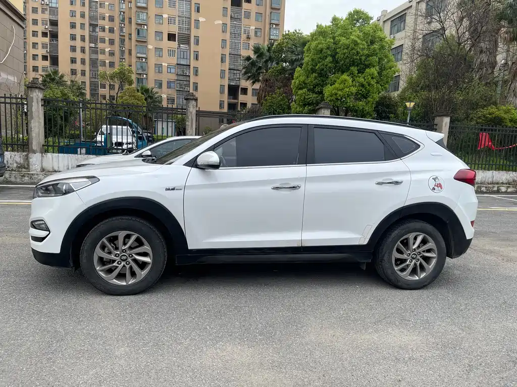 Tucson 1.6 T DCT 2 WD 15 Anniversary Special Edition